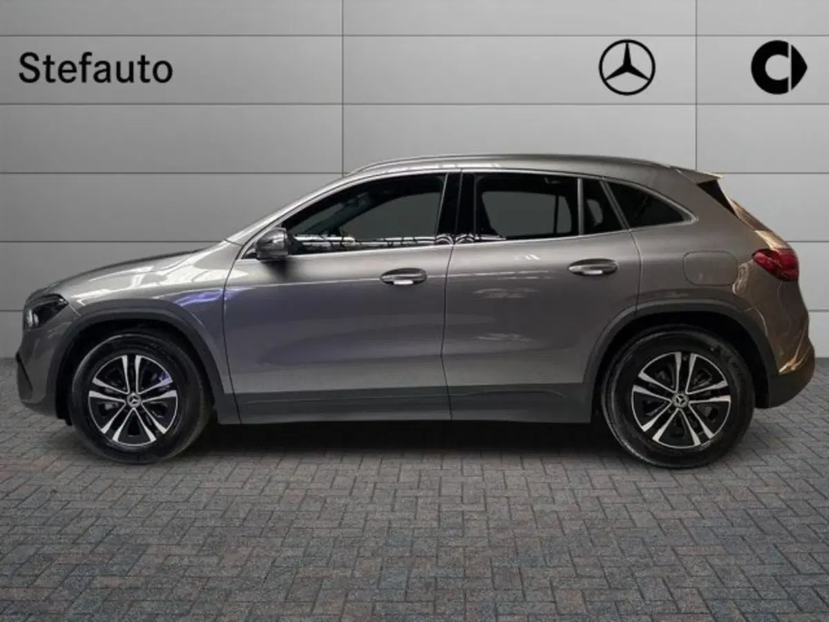 Mercedes-Benz GLA SUV nuova a Bologna (3)