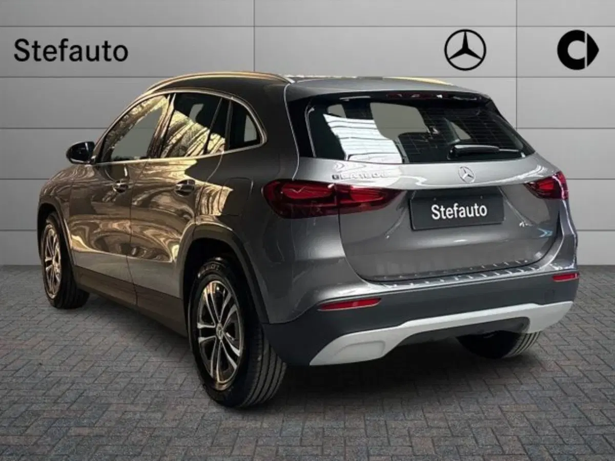 Mercedes-Benz GLA SUV nuova a Bologna (5)
