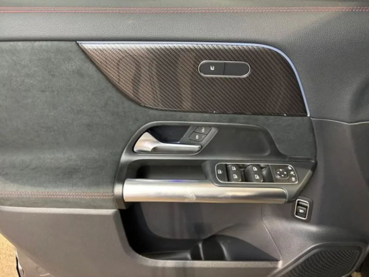Mercedes-Benz GLA SUV nuova a Bologna (10)