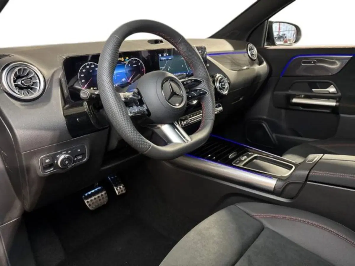 Mercedes-Benz GLA SUV nuova a Bologna (11)