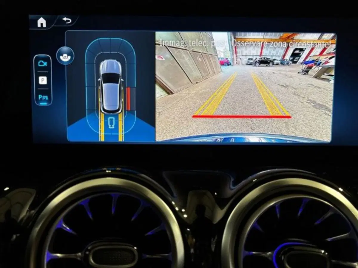Mercedes-Benz GLA SUV nuova a Bologna (12)