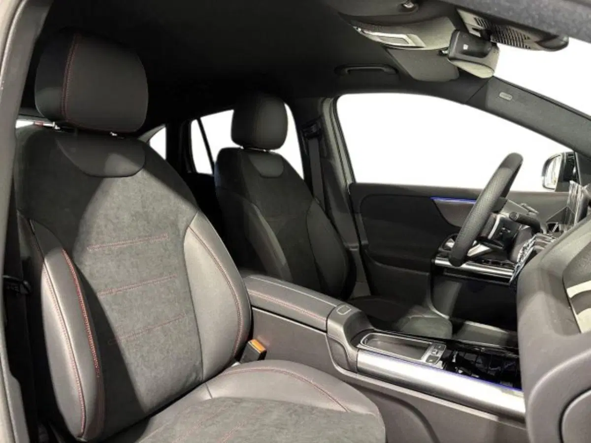 Mercedes-Benz GLA SUV nuova a Bologna (16)