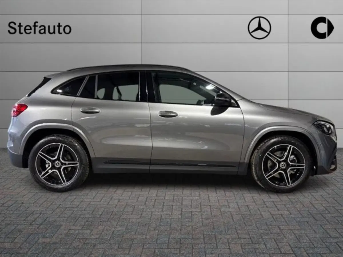 Mercedes-Benz GLA SUV nuova a Bologna (2)