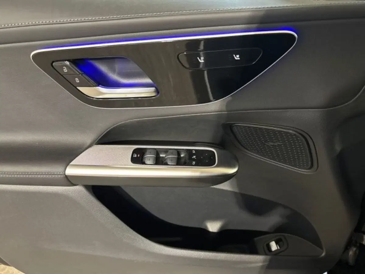 Mercedes-Benz GLC nuova a Bologna (10)