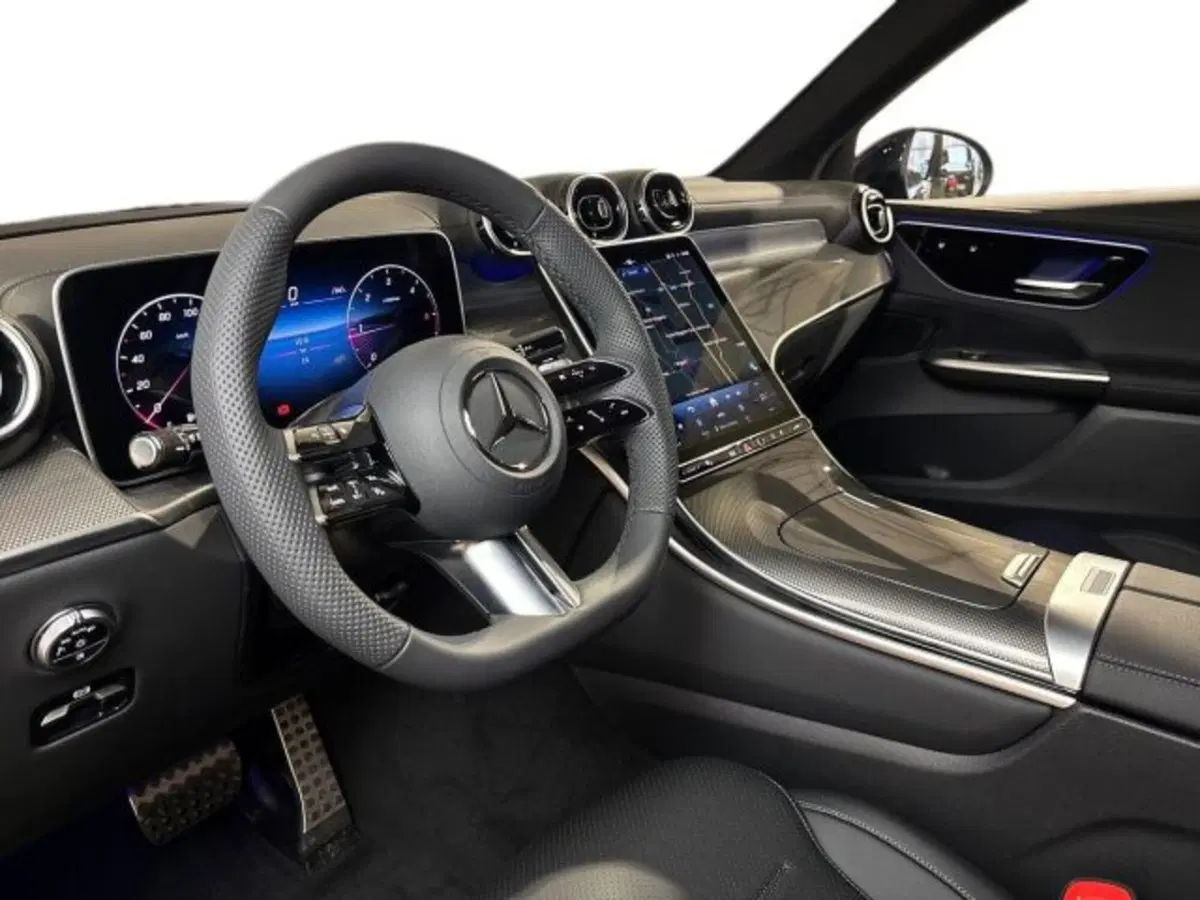 Mercedes-Benz GLC nuova a Bologna (11)