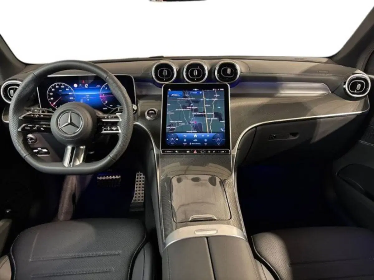 Mercedes-Benz GLC nuova a Bologna (13)