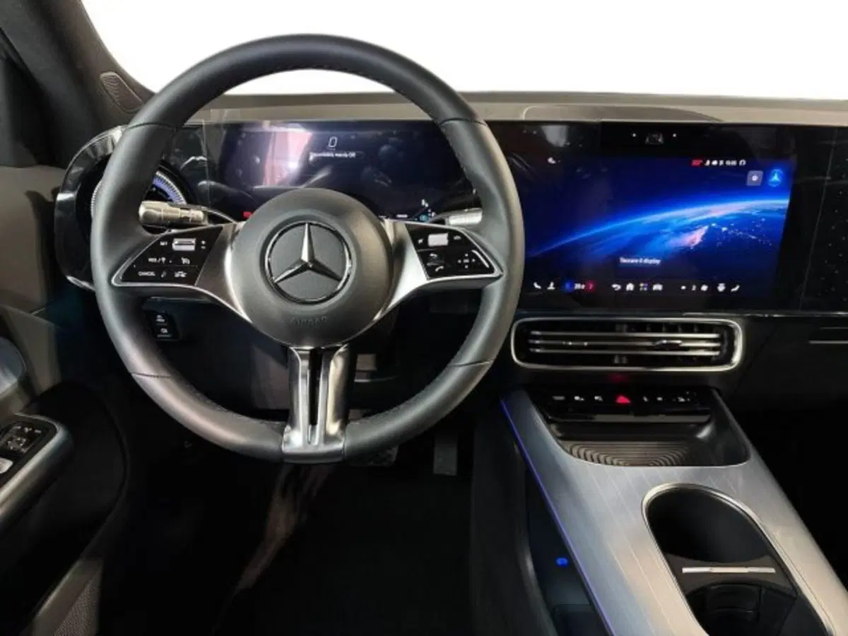 Mercedes-Benz GLB EQ nuova a Bologna (14)