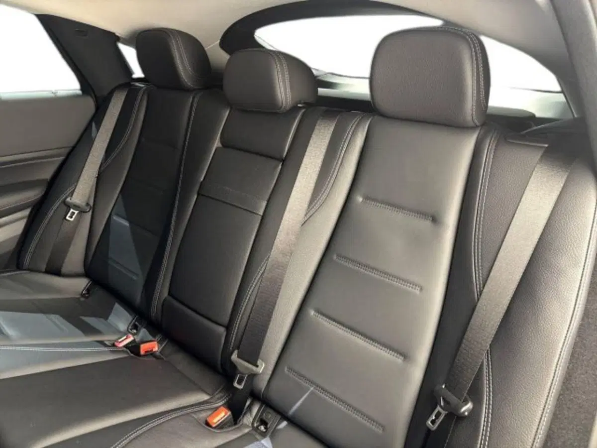 Mercedes-Benz GLE SUV nuova a Bologna (9)