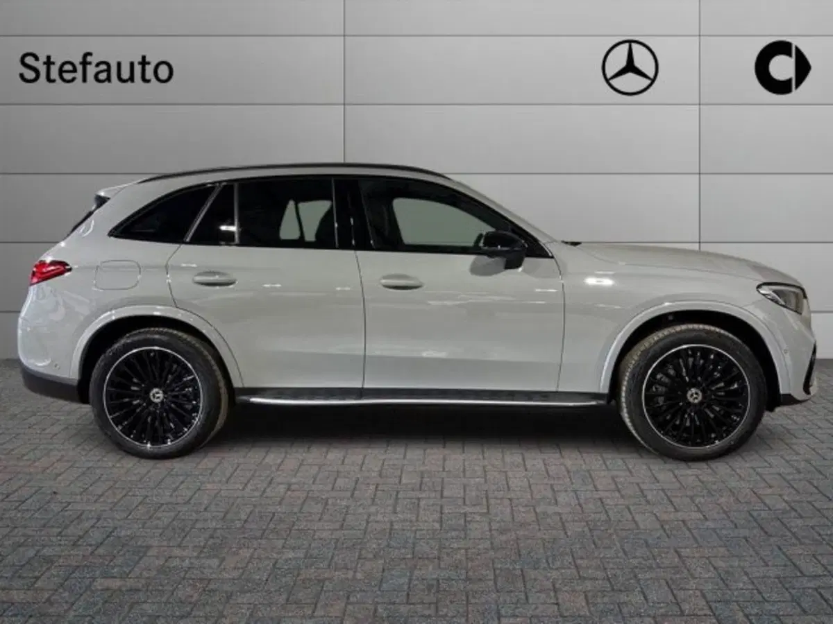 Mercedes-Benz GLC nuova a Bologna (2)