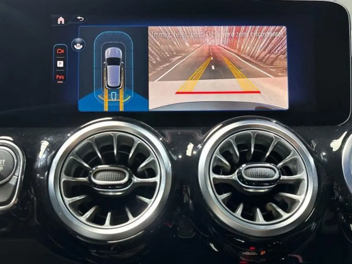 Mercedes-Benz EQA nuova a Bologna (12)
