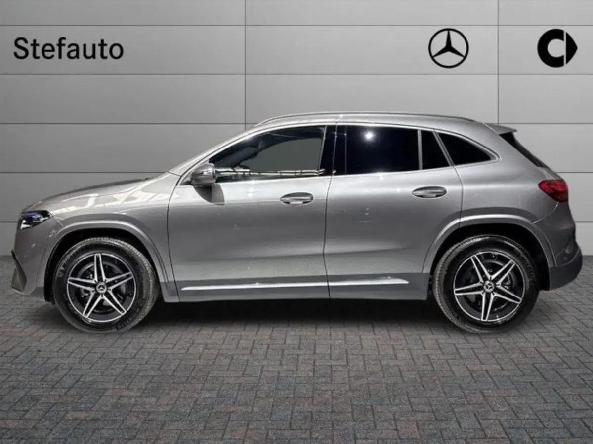 Mercedes-Benz EQA nuova a Bologna (3)