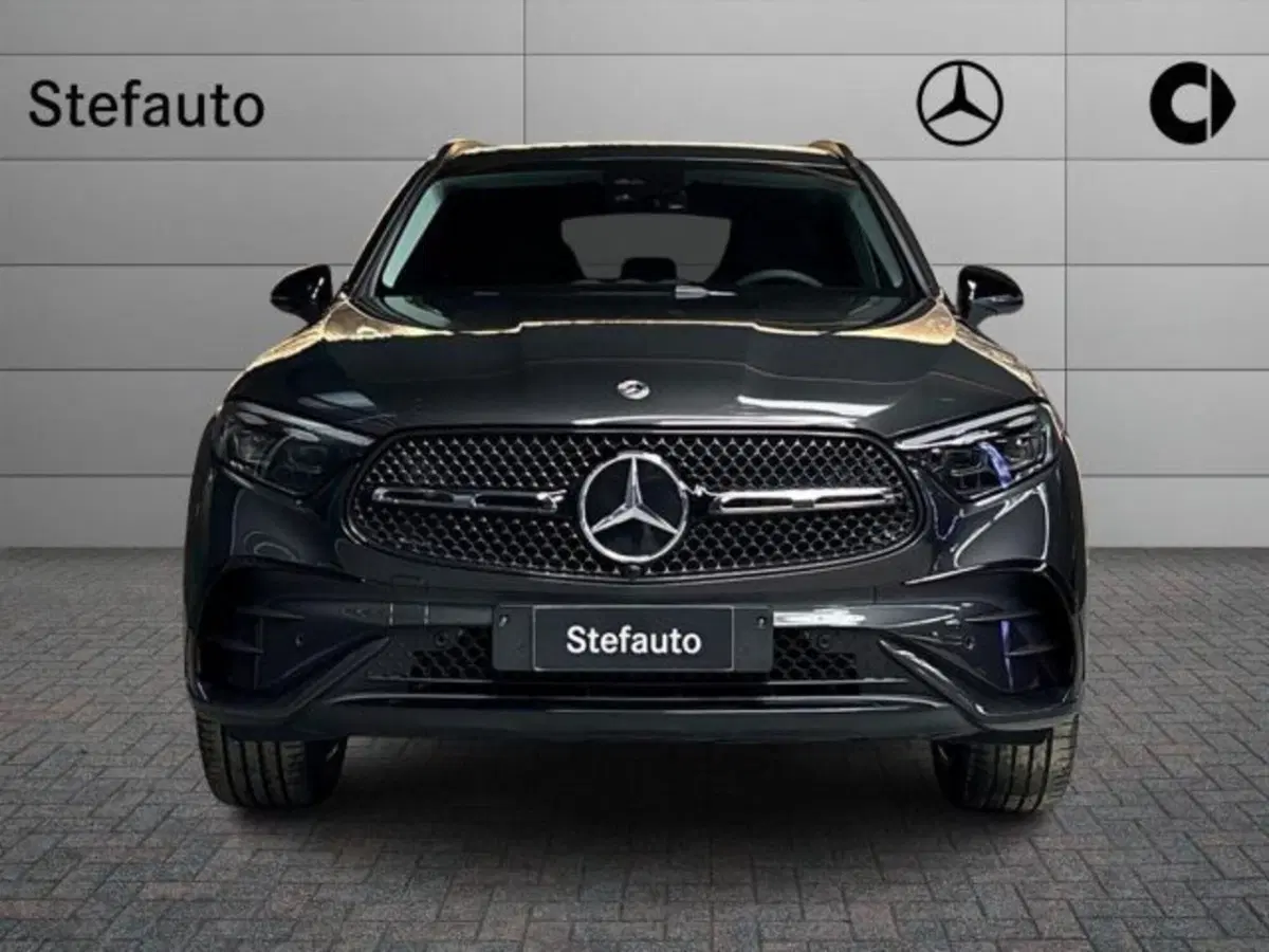 Mercedes-Benz GLC nuova a Bologna (4)