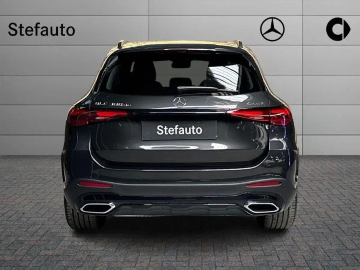 Mercedes-Benz GLC nuova a Bologna (6)