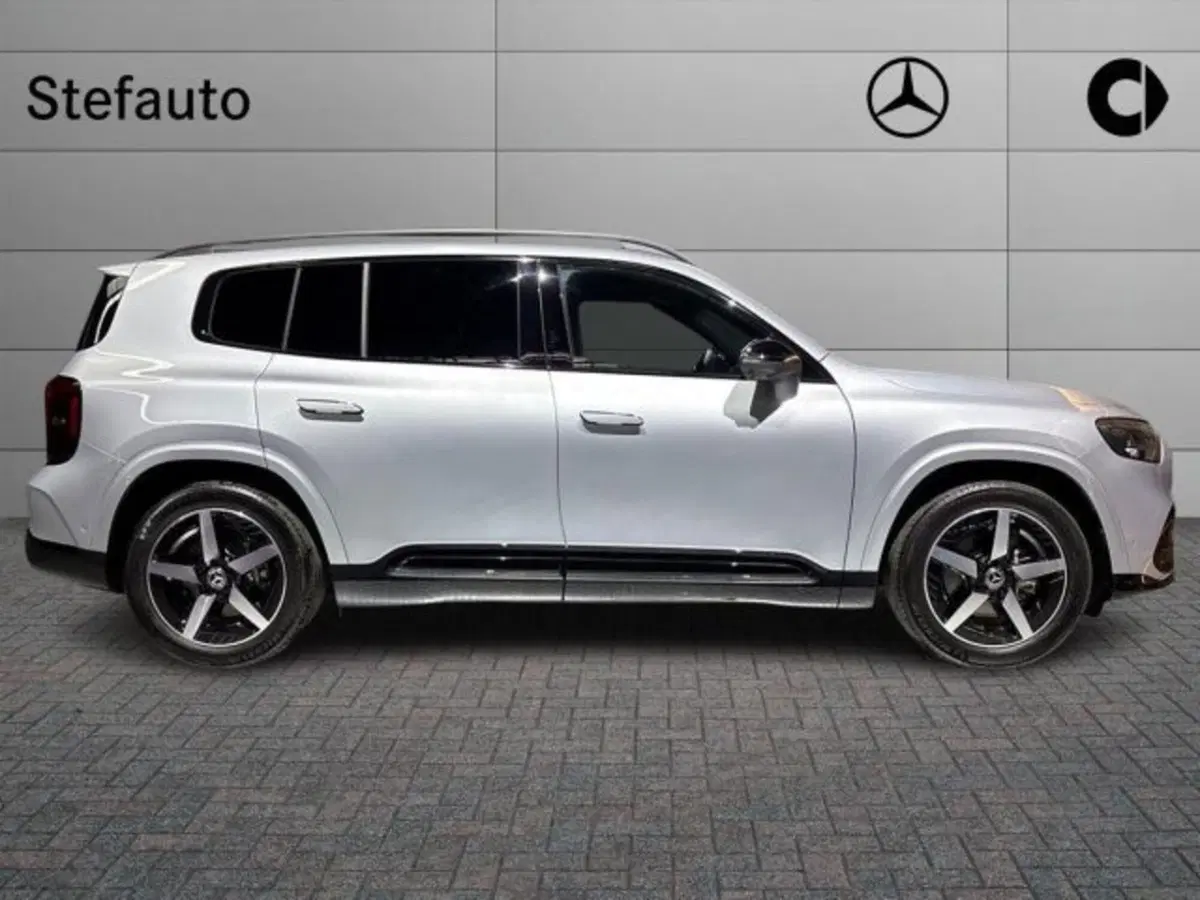 Mercedes-Benz GLB EQ nuova a Bologna (2)
