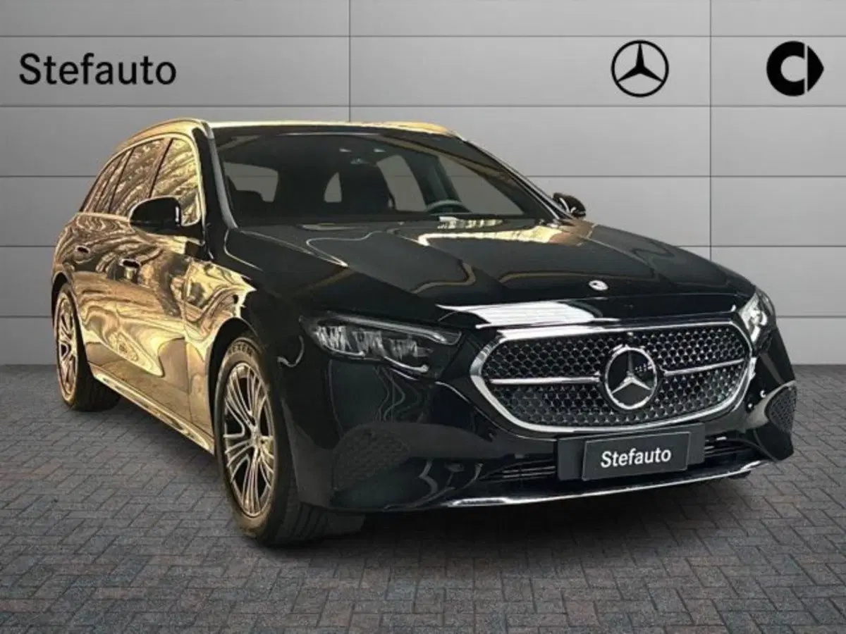 Mercedes-Benz Classe E Station Wagon nuova a Bologna