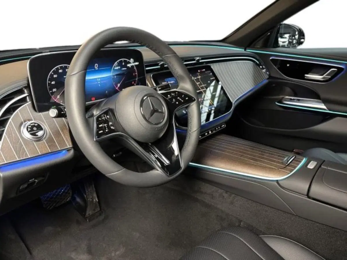 Mercedes-Benz Classe E Station Wagon nuova a Bologna (11)