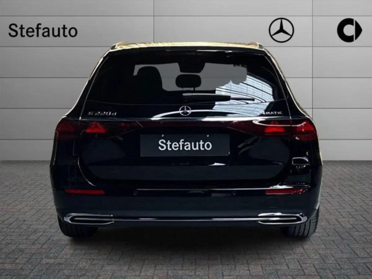 Mercedes-Benz Classe E Station Wagon nuova a Bologna (6)