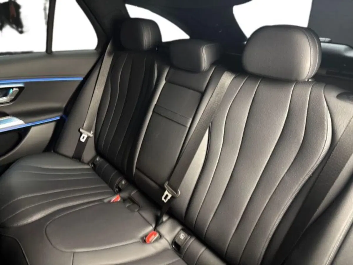 Mercedes-Benz Classe E Station Wagon nuova a Bologna (9)
