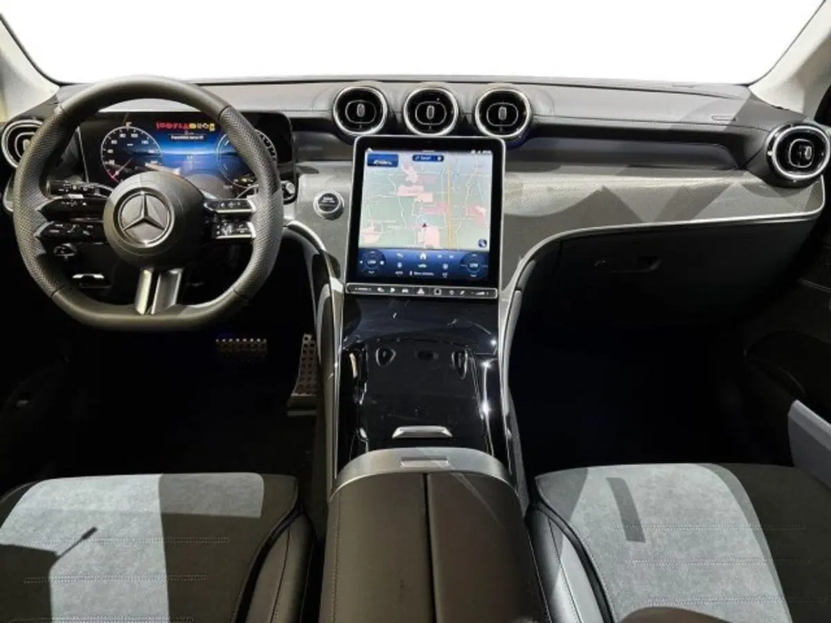 Mercedes-Benz GLC nuova a Bologna (13)