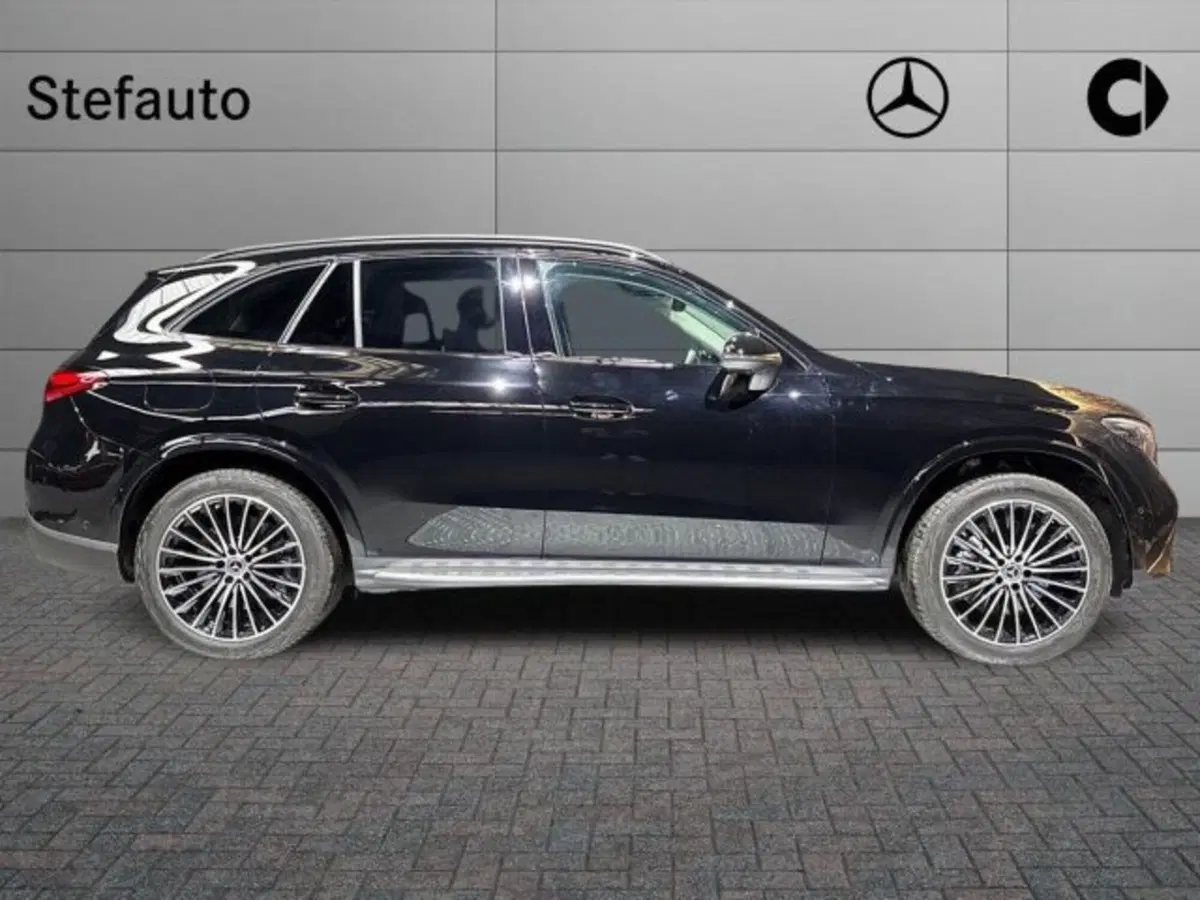 Mercedes-Benz GLC nuova a Bologna (2)