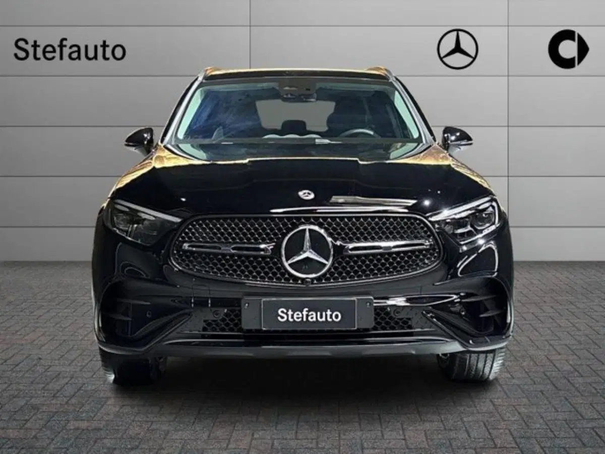 Mercedes-Benz GLC nuova a Bologna (4)