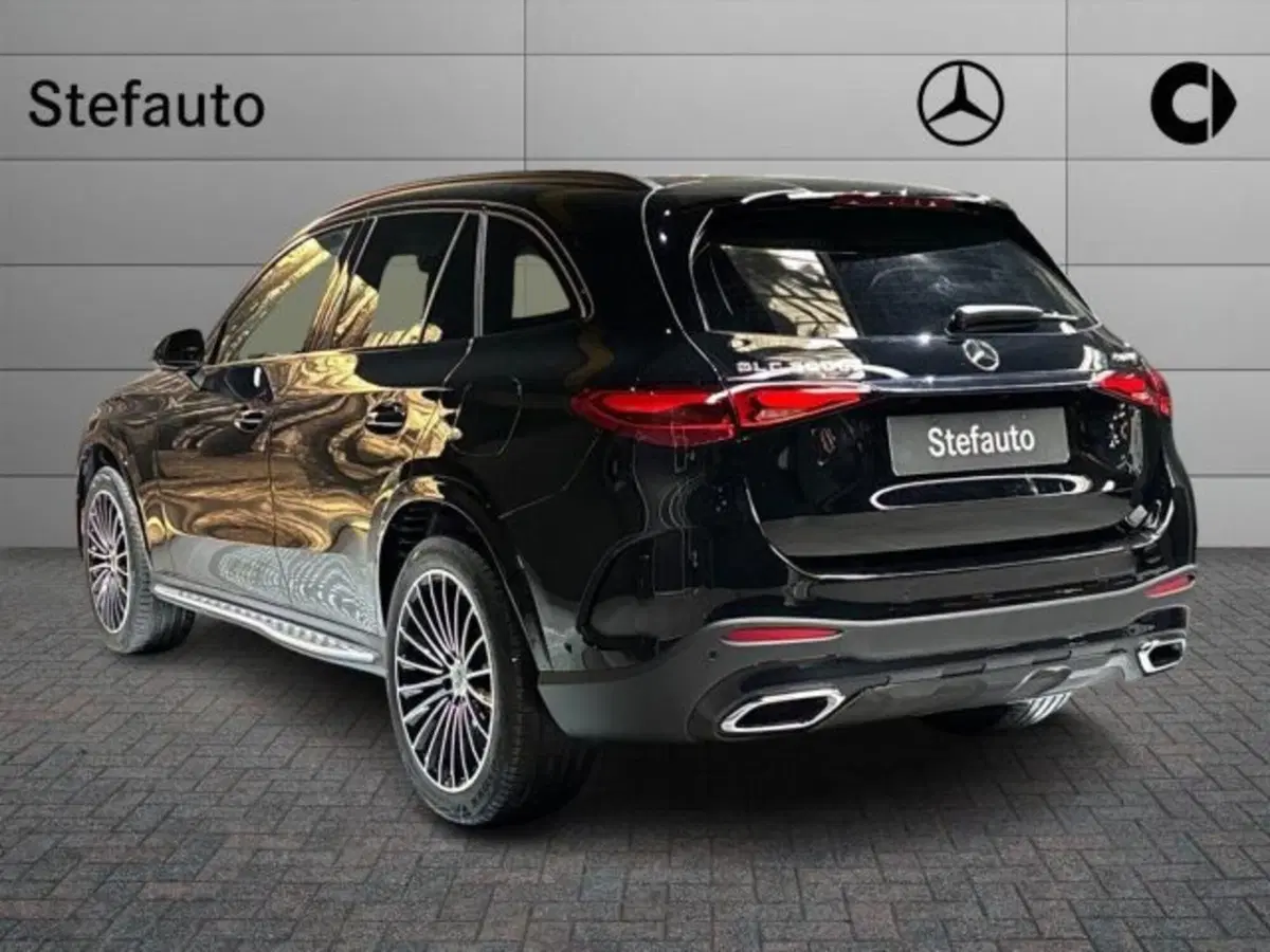 Mercedes-Benz GLC nuova a Bologna (5)