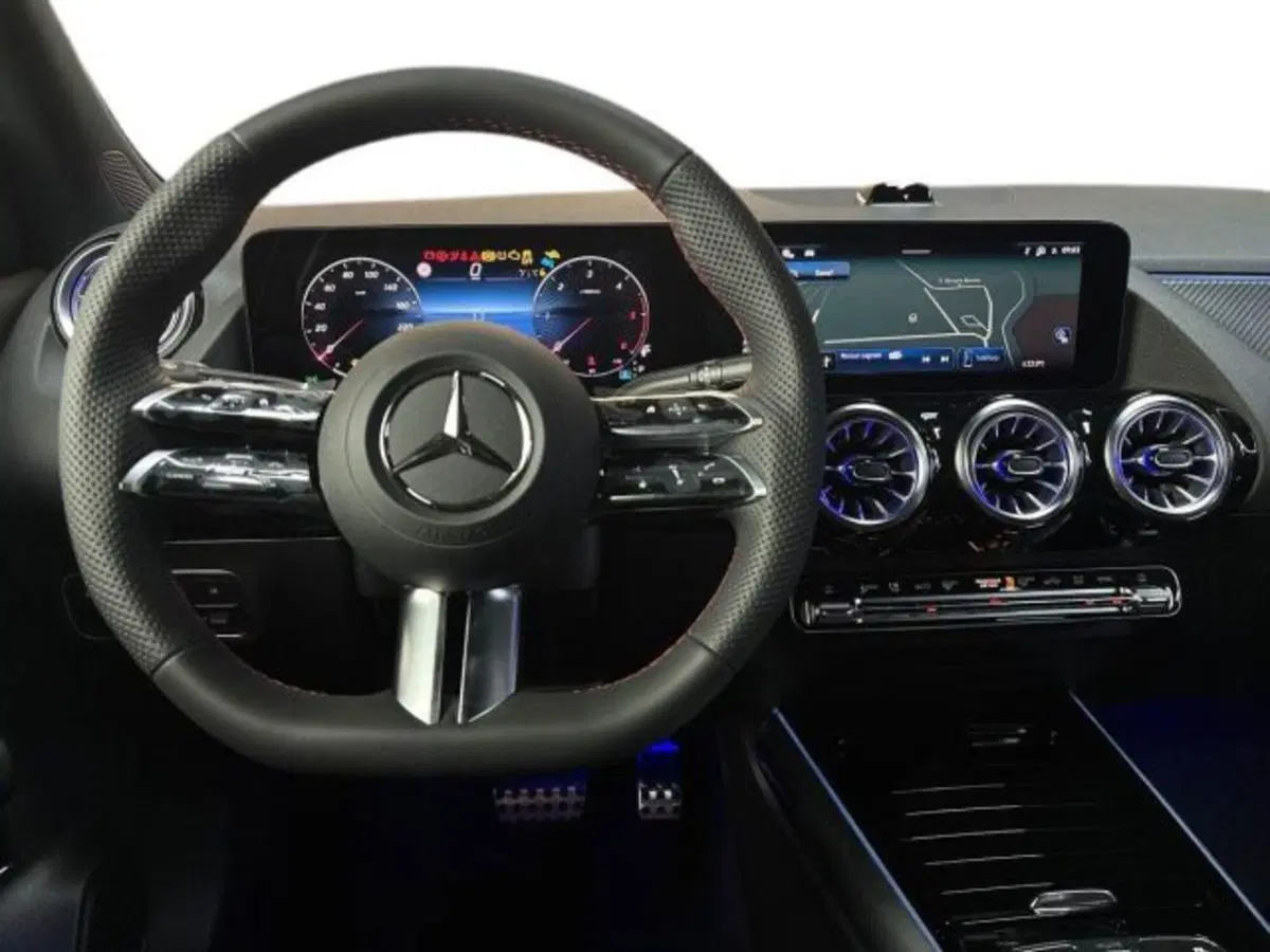 Mercedes-Benz GLA SUV nuova a Bologna (14)