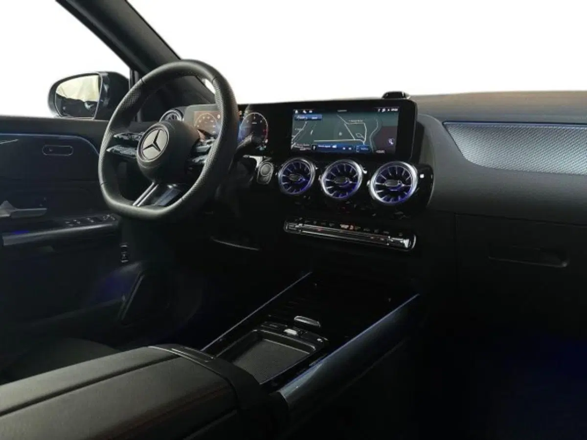 Mercedes-Benz GLA SUV nuova a Bologna (15)