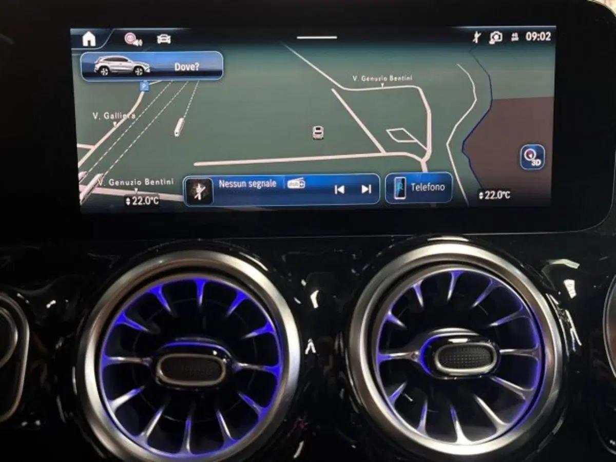 Mercedes-Benz GLA SUV nuova a Bologna (17)
