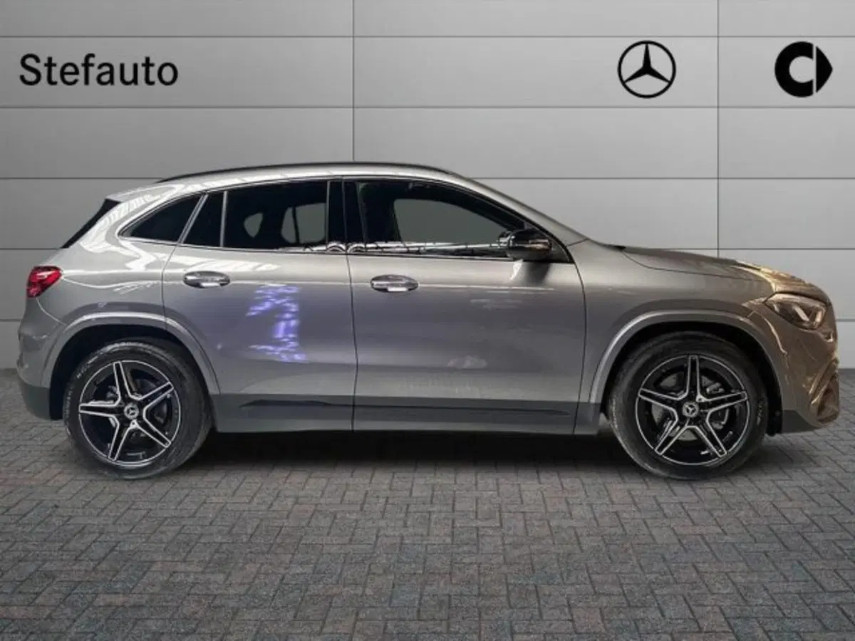 Mercedes-Benz GLA SUV nuova a Bologna (2)
