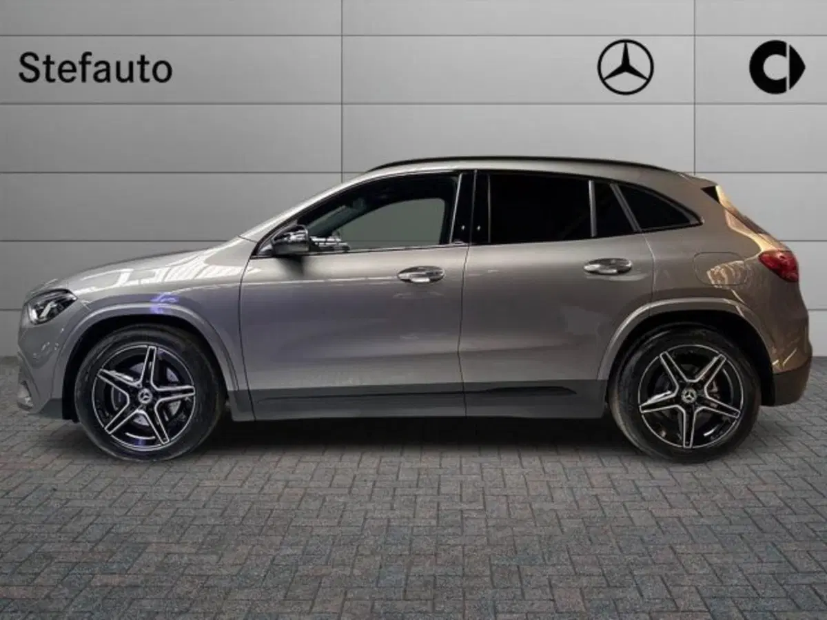 Mercedes-Benz GLA SUV nuova a Bologna (3)