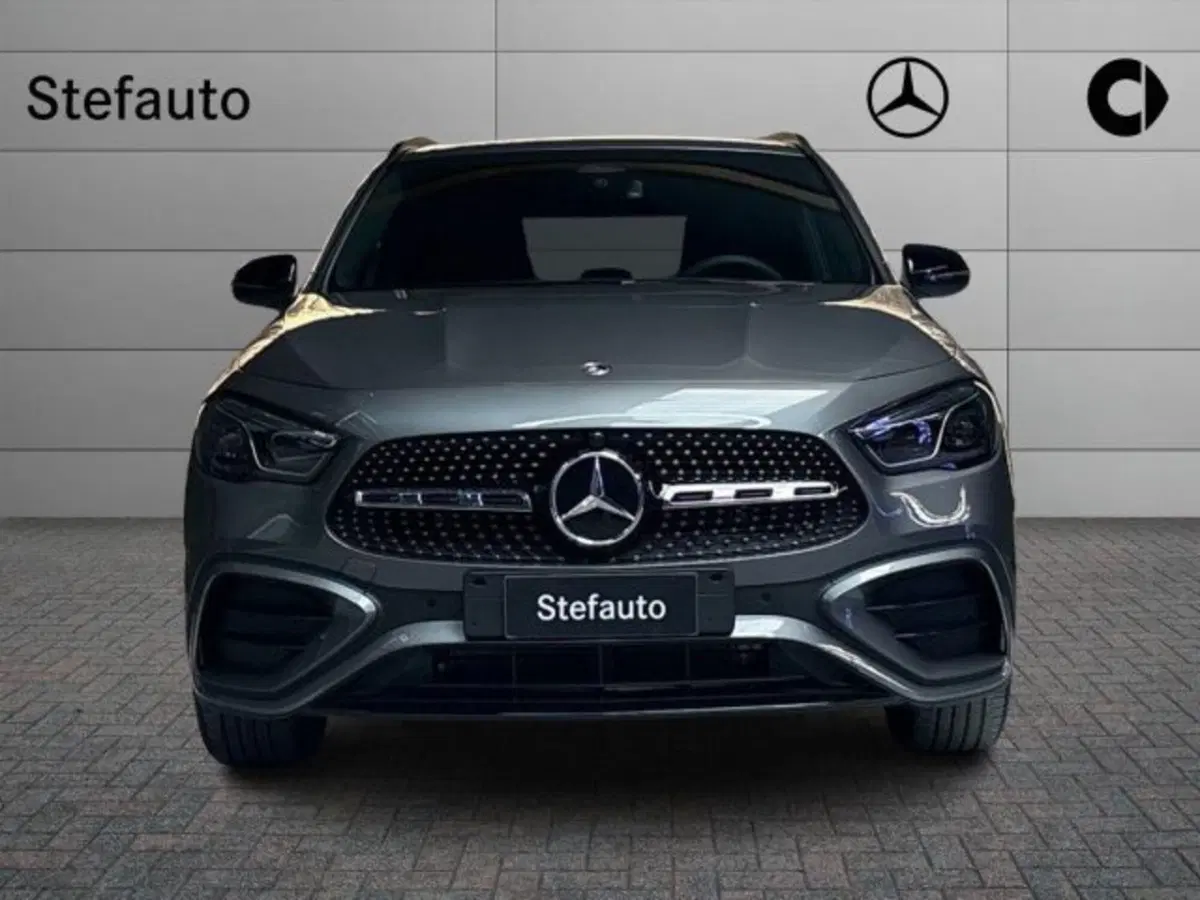 Mercedes-Benz GLA SUV nuova a Bologna (4)