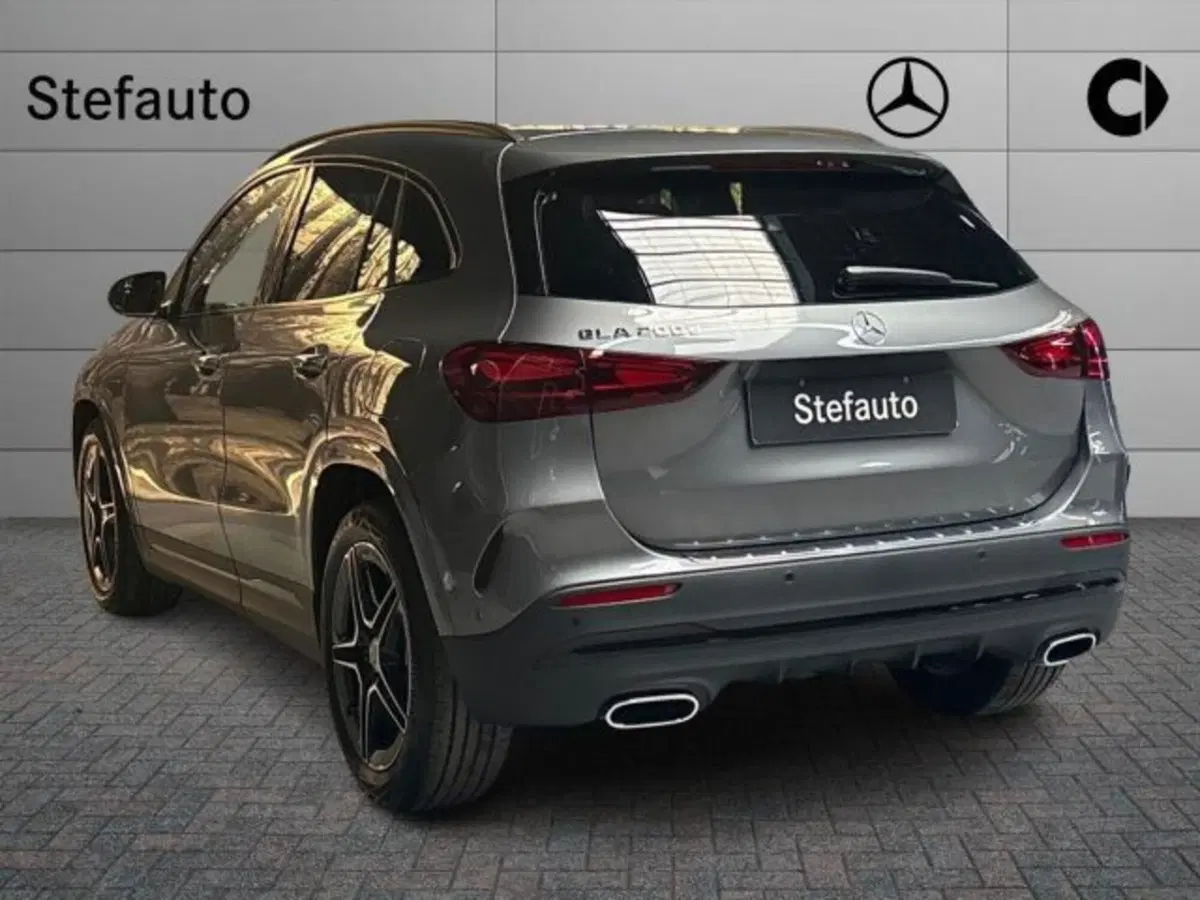 Mercedes-Benz GLA SUV nuova a Bologna (5)