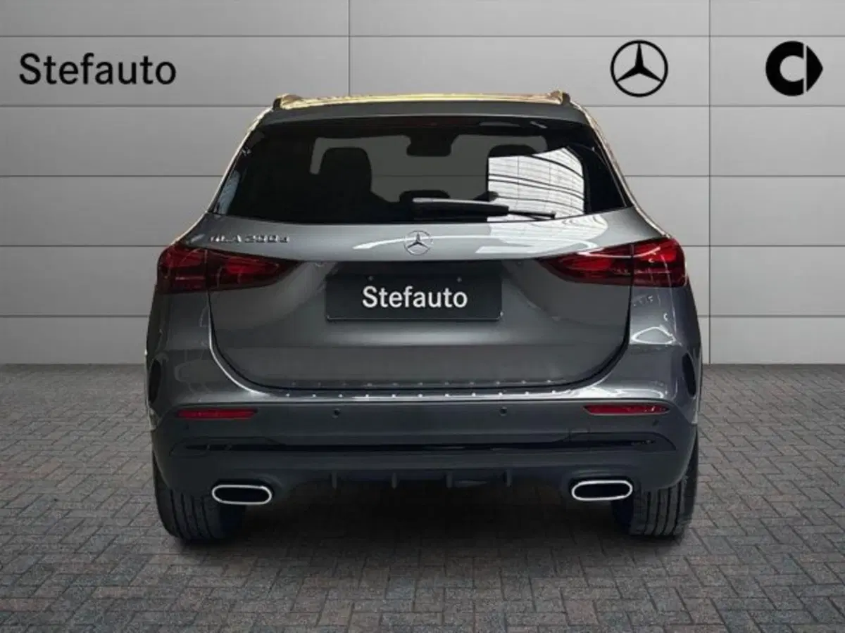 Mercedes-Benz GLA SUV nuova a Bologna (6)