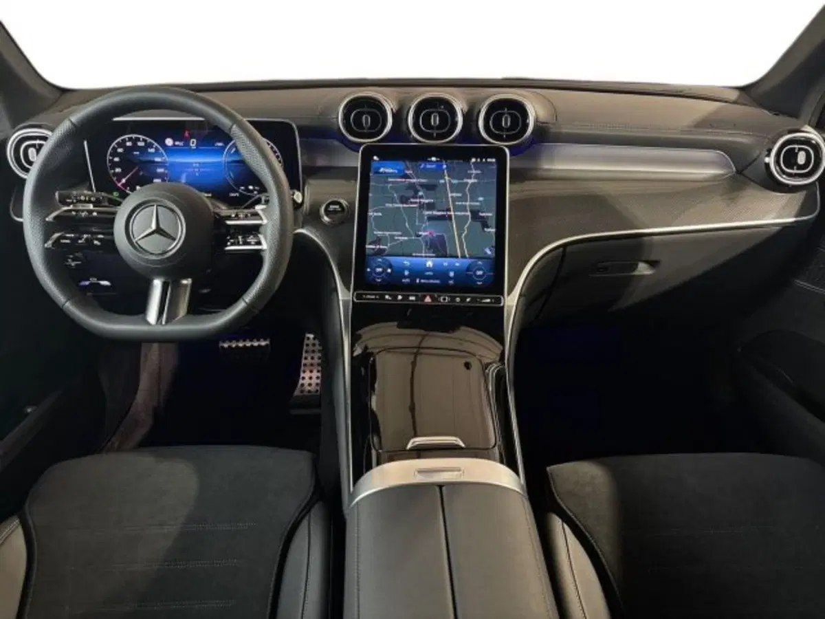 Mercedes-Benz GLC nuova a Bologna (13)
