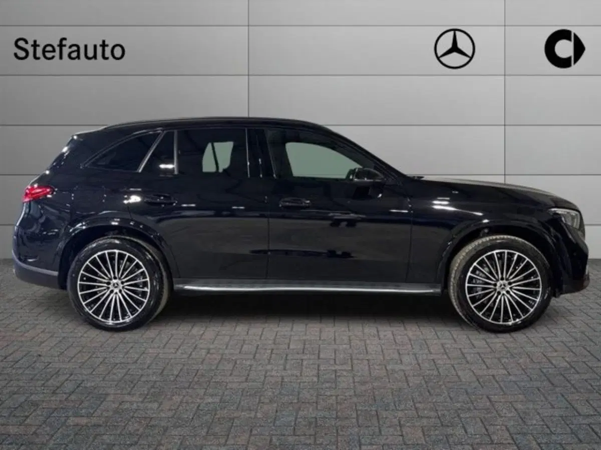 Mercedes-Benz GLC nuova a Bologna (2)