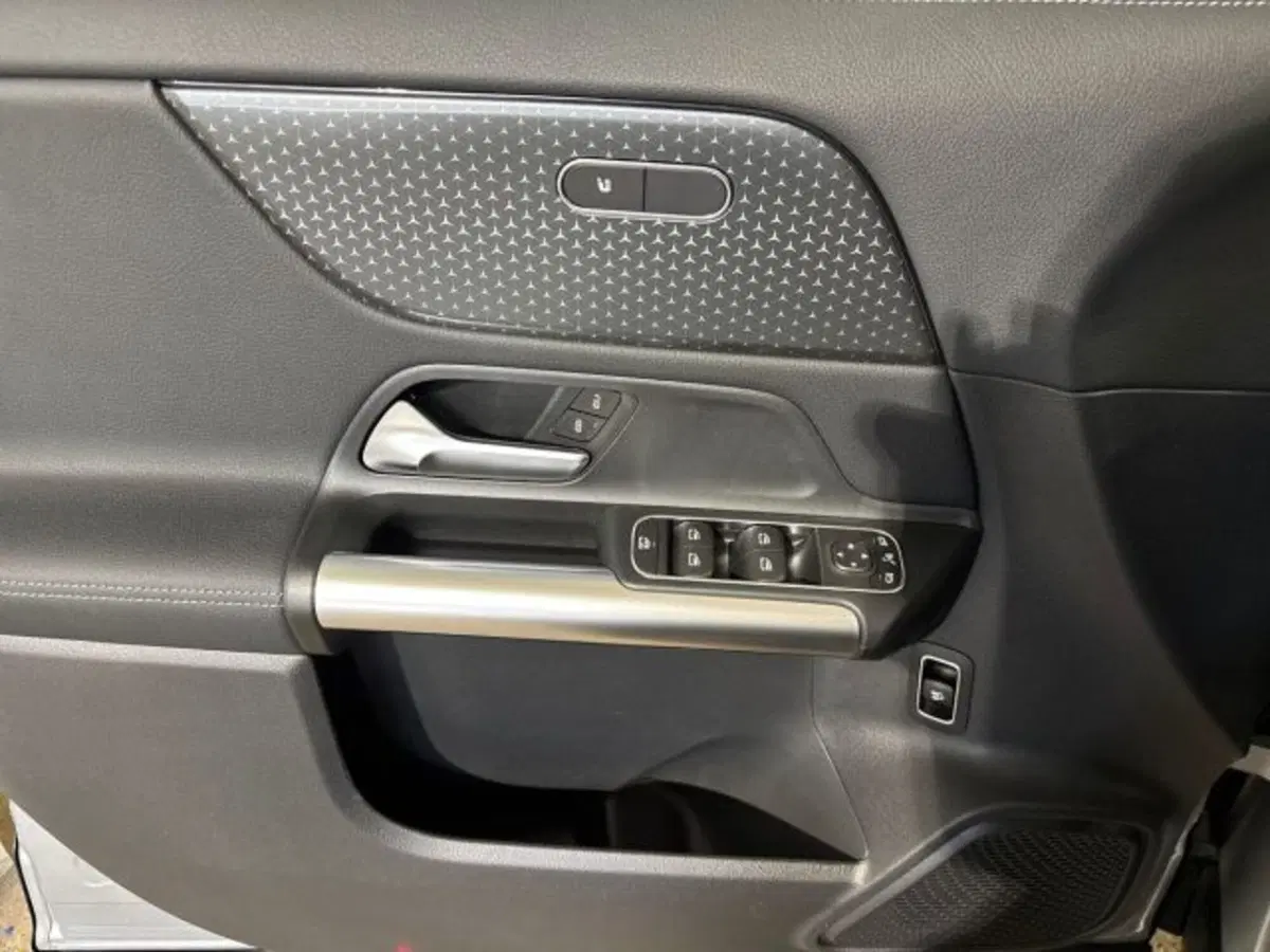 Mercedes-Benz GLA SUV nuova a Bologna (10)