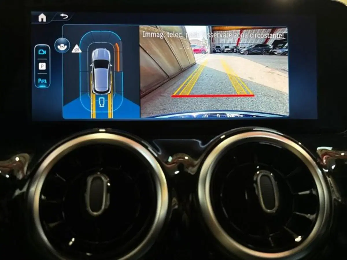 Mercedes-Benz GLA SUV nuova a Bologna (12)