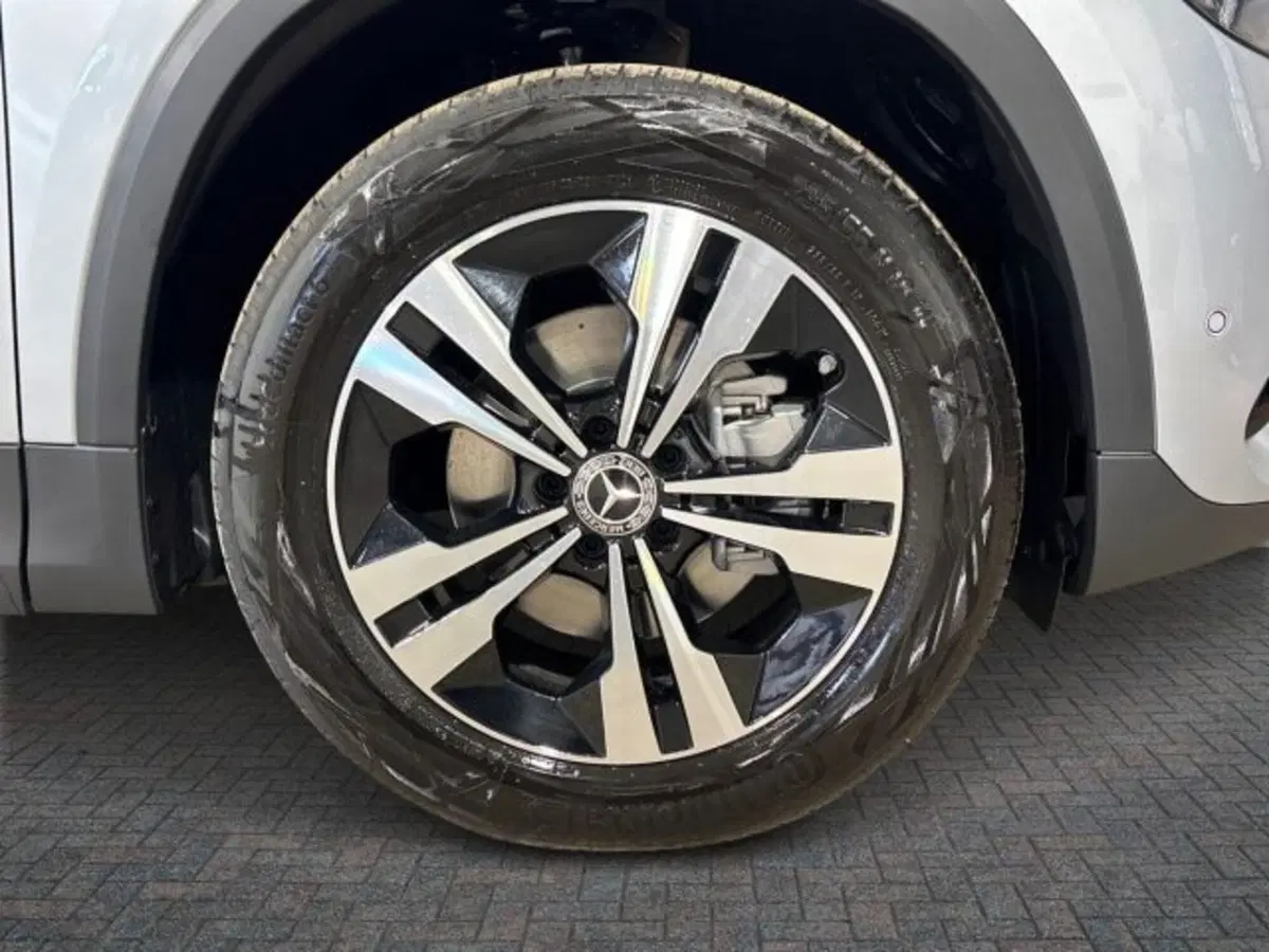Mercedes-Benz GLA SUV nuova a Bologna (8)
