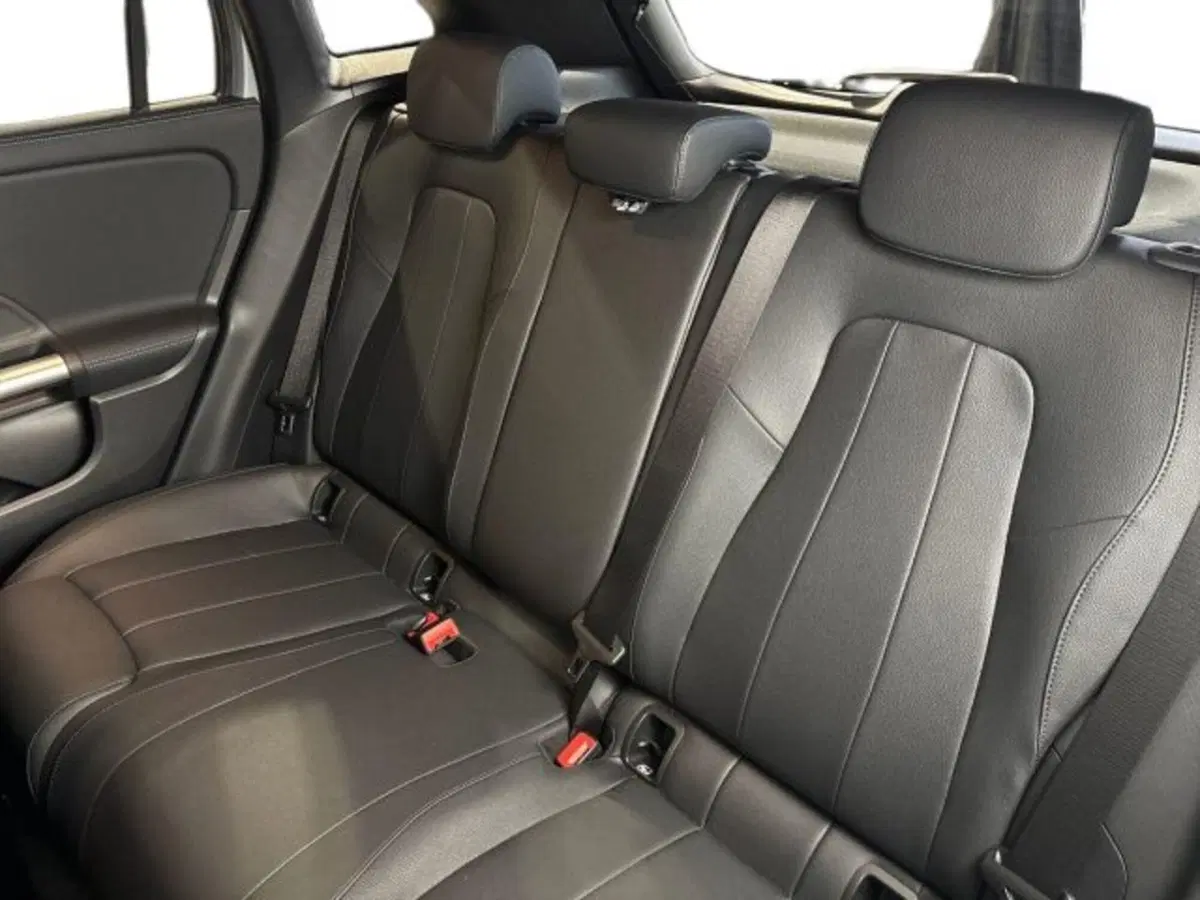 Mercedes-Benz GLA SUV nuova a Bologna (9)