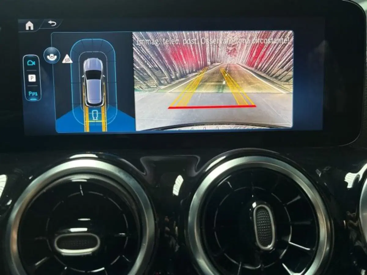 Mercedes-Benz GLA SUV nuova a Bologna (12)