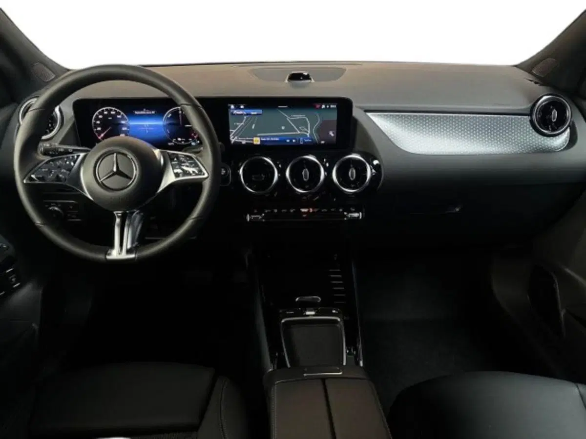 Mercedes-Benz GLA SUV nuova a Bologna (13)