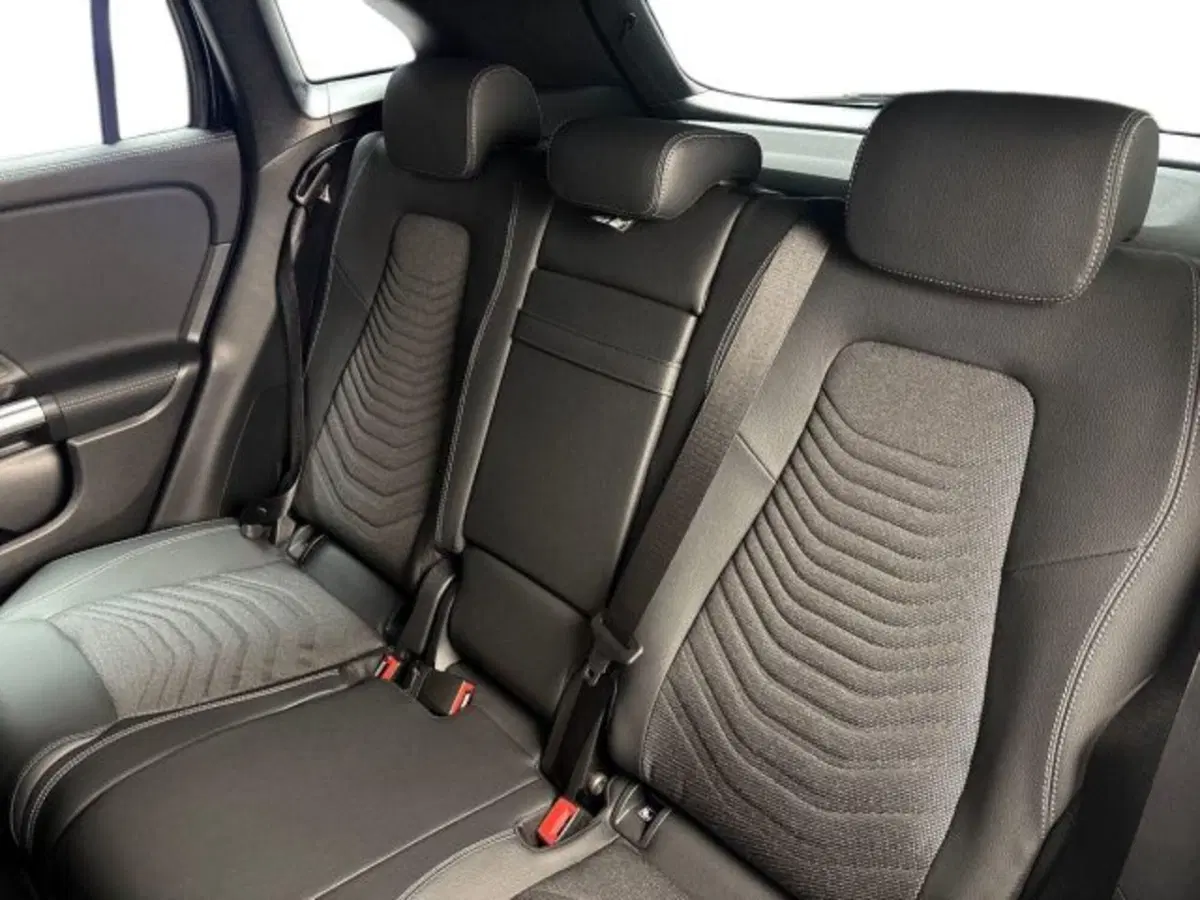Mercedes-Benz GLA SUV nuova a Bologna (9)