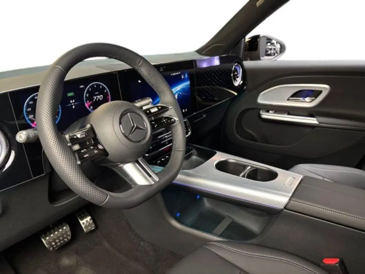 Mercedes-Benz GLB nuova a Bologna (11)