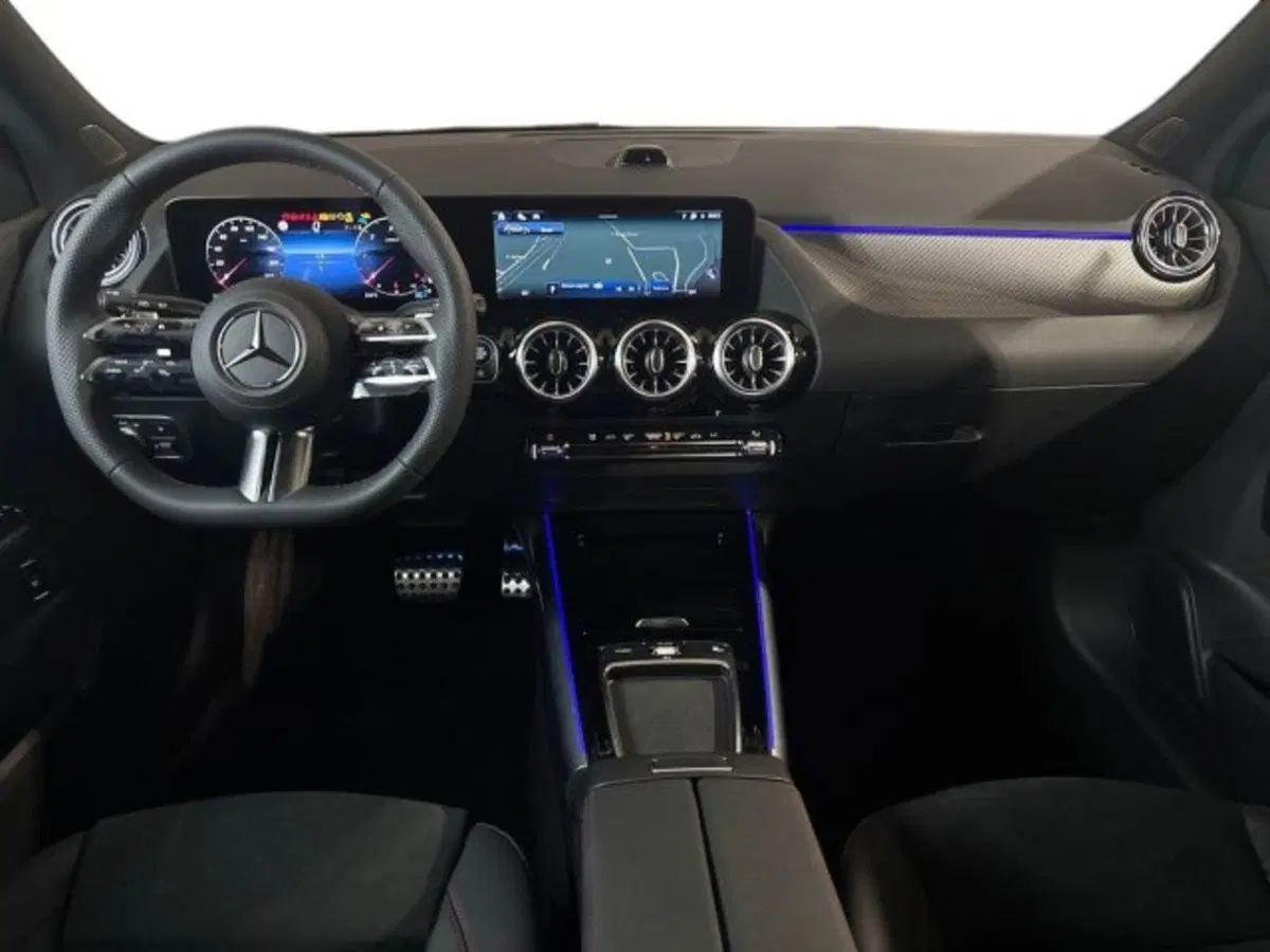 Mercedes-Benz GLA SUV nuova a Bologna (13)