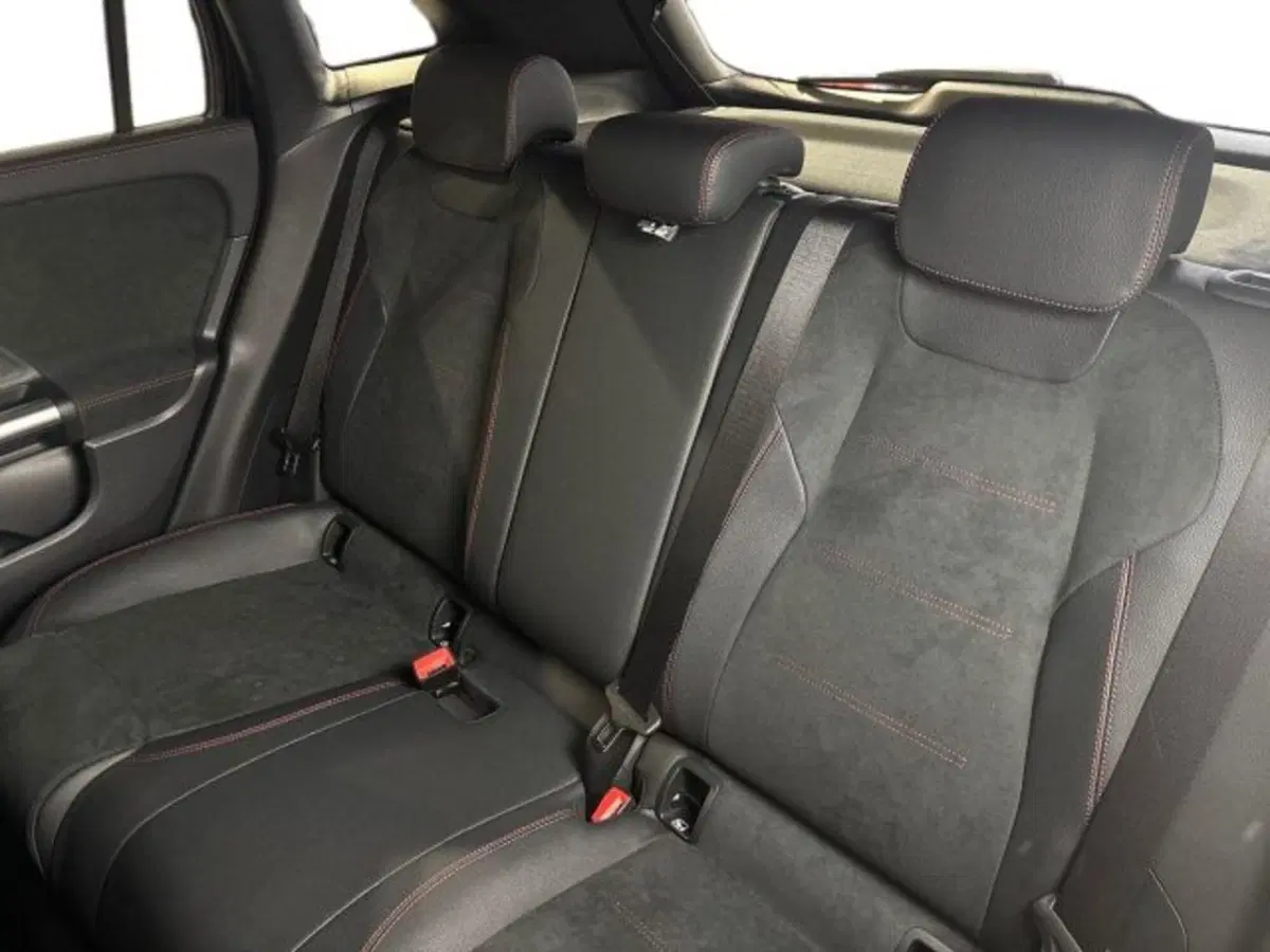 Mercedes-Benz GLA SUV nuova a Bologna (9)