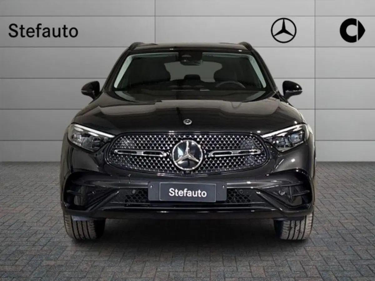 Mercedes-Benz GLC nuova a Bologna (4)