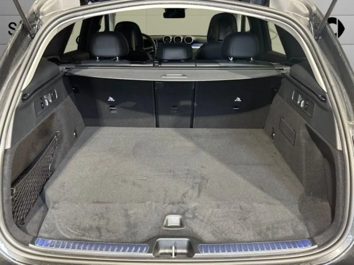 Mercedes-Benz GLC nuova a Bologna (7)