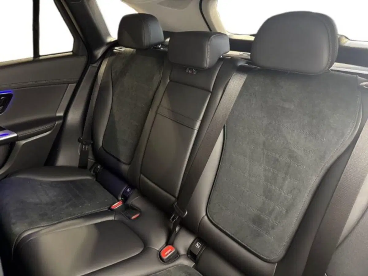 Mercedes-Benz GLC nuova a Bologna (9)