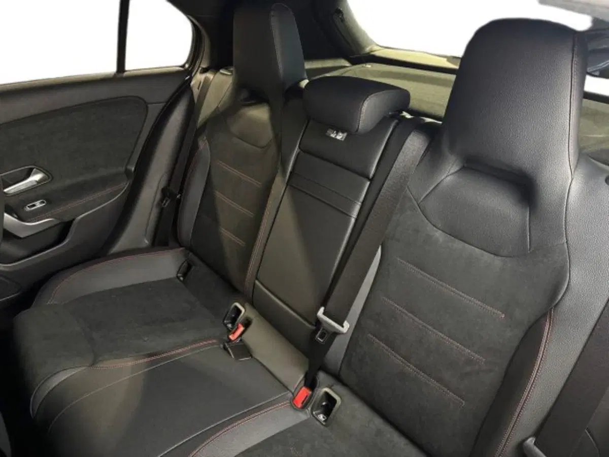 Mercedes-Benz Classe A nuova a Bologna (9)